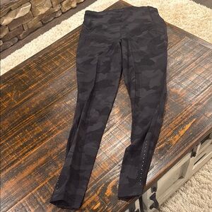Fast and Free High-Rise black camo leggings